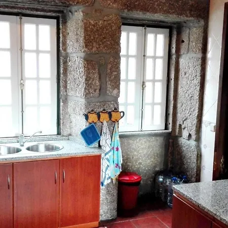 بيت للعطل House With 5 Bedrooms In Taide With Enclosed Garden And Wifi 45 Km From The Beach Póvoa de Lanhoso
