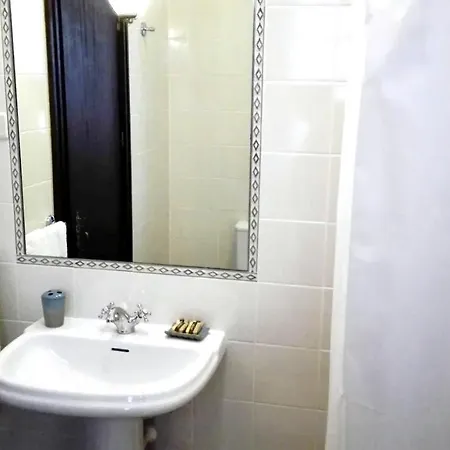House With 5 Bedrooms In Taide With Enclosed Garden And Wifi 45 Km From The Beach