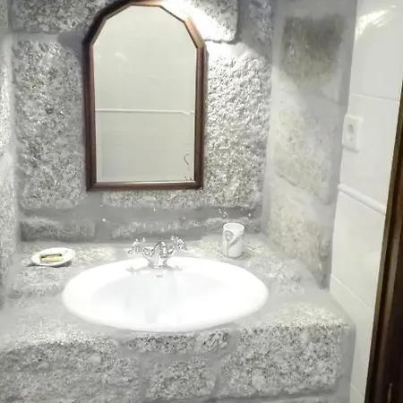 House With 5 Bedrooms In Taide With Enclosed Garden And Wifi 45 Km From The Beach Casa vacanze Póvoa de Lanhoso