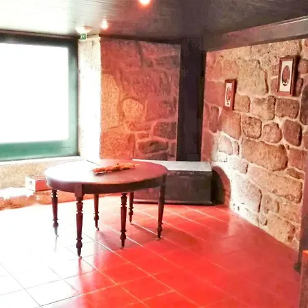 House With 5 Bedrooms In Taide With Enclosed Garden And Wifi 45 Km From The Beach Póvoa de Lanhoso
