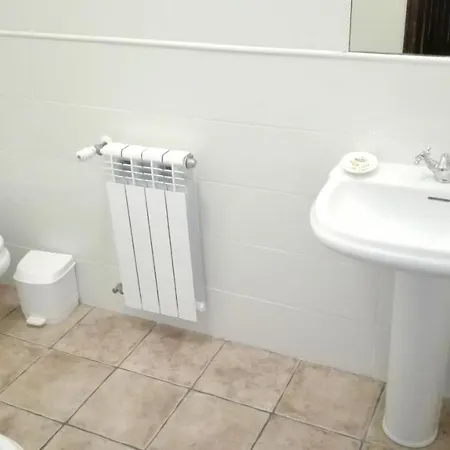 House With 5 Bedrooms In Taide With Enclosed Garden And Wifi 45 Km From The Beach Casa vacanze